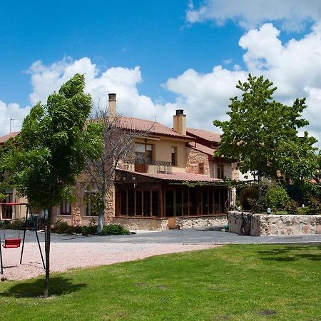 Hospederia Gemma Hotel La Lastrilla Bagian luar foto