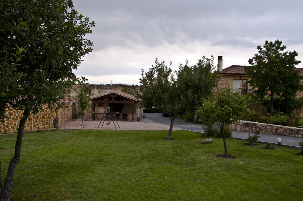 Hospederia Gemma Hotel La Lastrilla Bagian luar foto