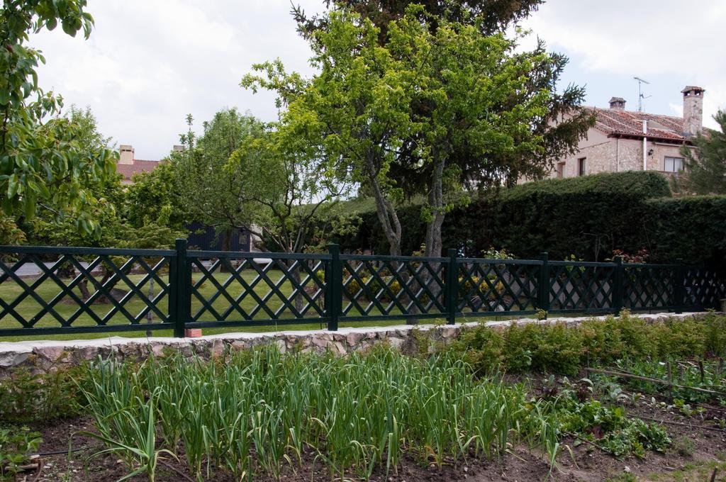 Hospederia Gemma Hotel La Lastrilla Bagian luar foto