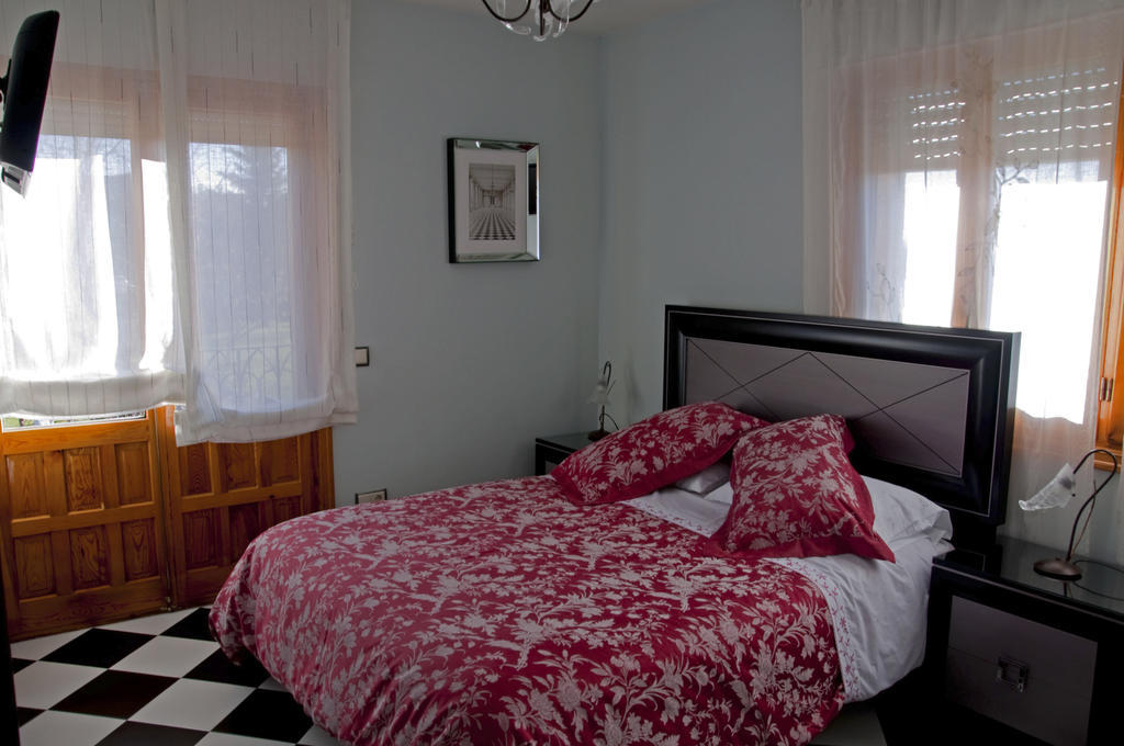 Hospederia Gemma Hotel La Lastrilla Ruang foto